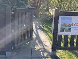 Elsewhere Comfortable Holiday Residence