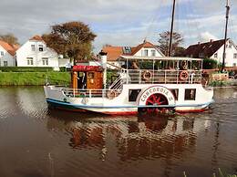 Elsewhere Comfortable Holiday Residence