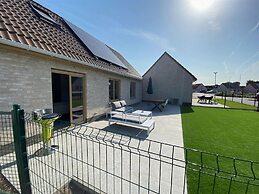 Cosy Polder House Near the Coast