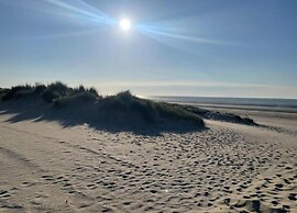 Cosy Polder House Near the Coast