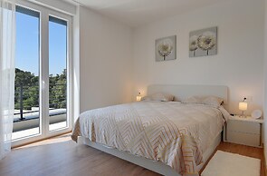 Modern Apartment With Large Covered Terrace
