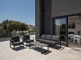 Modern Apartment With Large Covered Terrace