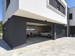 Modern Apartment With Large Covered Terrace