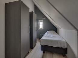 Luxury Holiday Home With hot Tub, in Zeeland