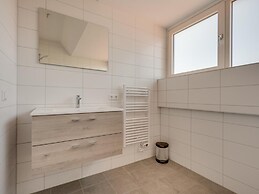 Luxury Holiday Home With hot Tub, in Zeeland