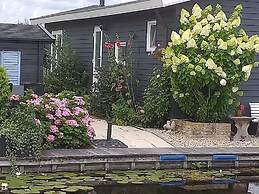 Pleasant Holiday Home in Giethoorn With Terrace