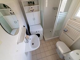 Pleasant Holiday Home in Giethoorn With Terrace