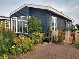 Pleasant Holiday Home in Giethoorn With Terrace