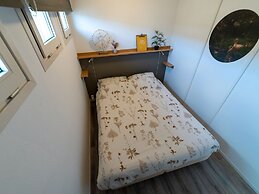 Pleasant Holiday Home in Giethoorn With Terrace