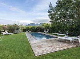 Villa Minotti Comfortable Holiday Residence
