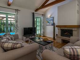 Villa Zelda Comfortable Holiday Residence