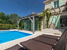 Villa Zelda Comfortable Holiday Residence