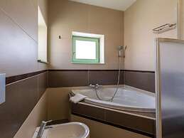 Villa Zelda Comfortable Holiday Residence