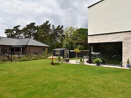 Modern Holiday Home in Maasmechelen With Sauna