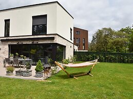 Modern Holiday Home in Maasmechelen With Sauna