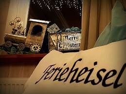 Ferieheisel - Everything, Except Usually!