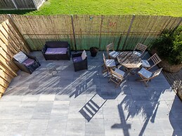 Welcoming Holiday Home With Garden