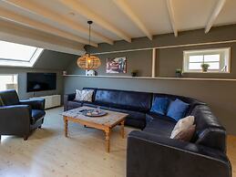 Welcoming Holiday Home With Garden