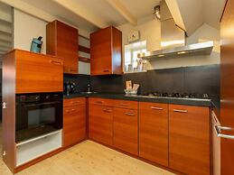 Welcoming Holiday Home With Garden