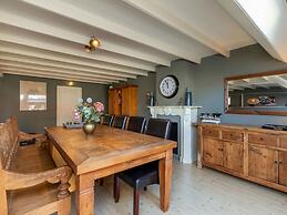 Welcoming Holiday Home With Garden