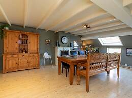 Welcoming Holiday Home With Garden