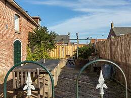 Welcoming Holiday Home With Garden