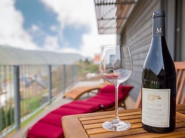 Emerald - Holiday Home for