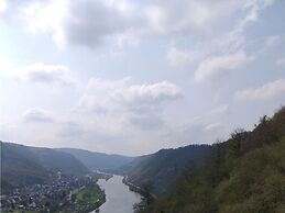 Emerald - Holiday Home for