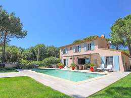 Spacious Holiday Home in Grimaud With Large Garden