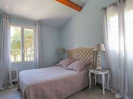 Spacious Holiday Home in Grimaud With Large Garden