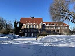 Sterkrade 1 Comfortable Holiday Residence