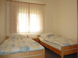 Starfish Modern Retreat