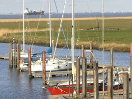 Starfish Modern Retreat