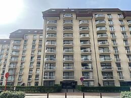 Apartment in Nieuwpoort With Terrace
