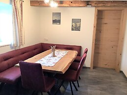Comfortable Holiday Home With Garden in Leogang
