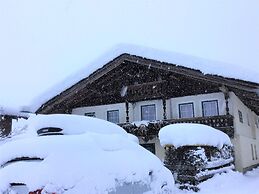 Comfortable Holiday Home With Garden in Leogang