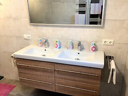 Comfortable Holiday Home With Garden in Leogang