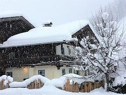 Comfortable Holiday Home With Garden in Leogang