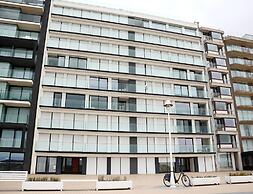 Apartment in Nieuwpoort With sea Beach