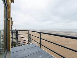 Les Petrels 601 With sea View in Koksijde