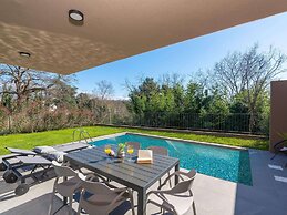 Villa Apartment With Private Swimming Pool