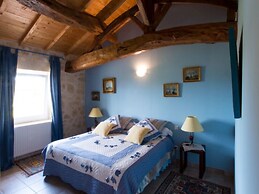 Lovely Chateau 25 min From Bordeaux