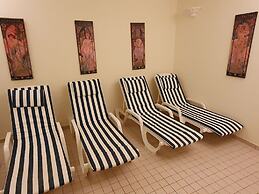 Nice Holiday Home With Swimming Pool