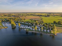 Luxurious Holiday Home Nearby the Lower Rhine