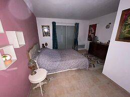 Villa Polau on the Edge of the Woods