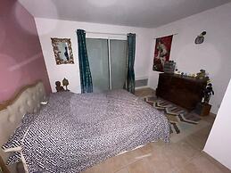 Villa Polau on the Edge of the Woods