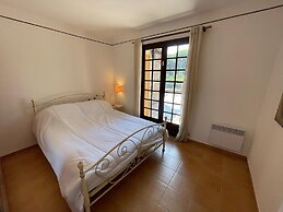 Villa Polau on the Edge of the Woods