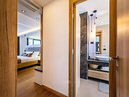 Villa Alpha - Four Bedroom Villa With Swimming Pool