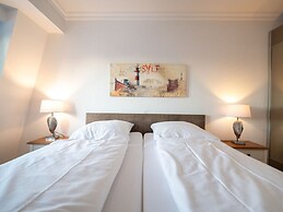 Hoppe 9 Modern Retreat