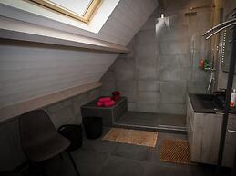 Villa With Swimming Pool in Erembodegem